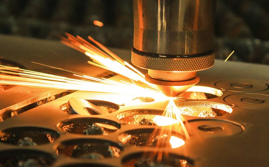 how does laser cutting work