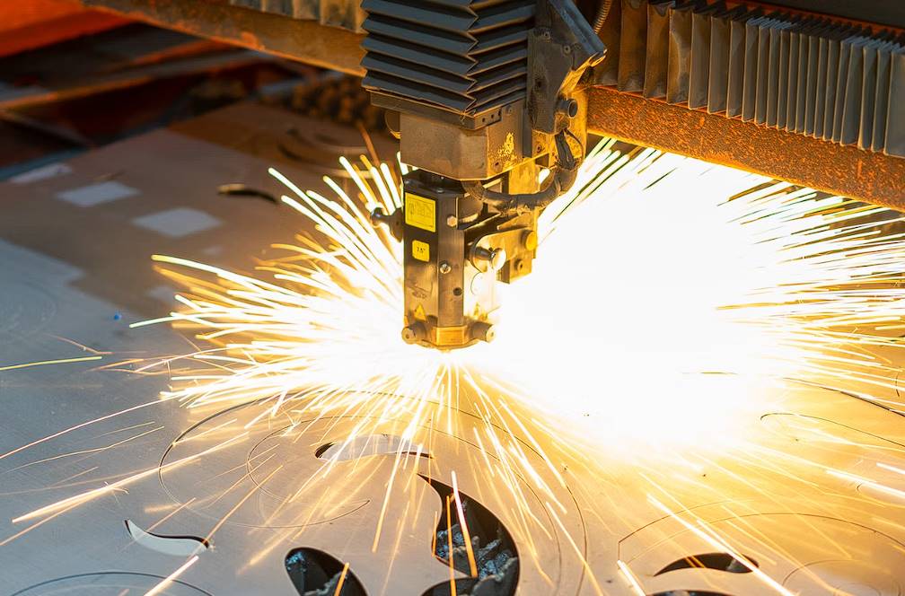 what are the risks of using a laser cutting