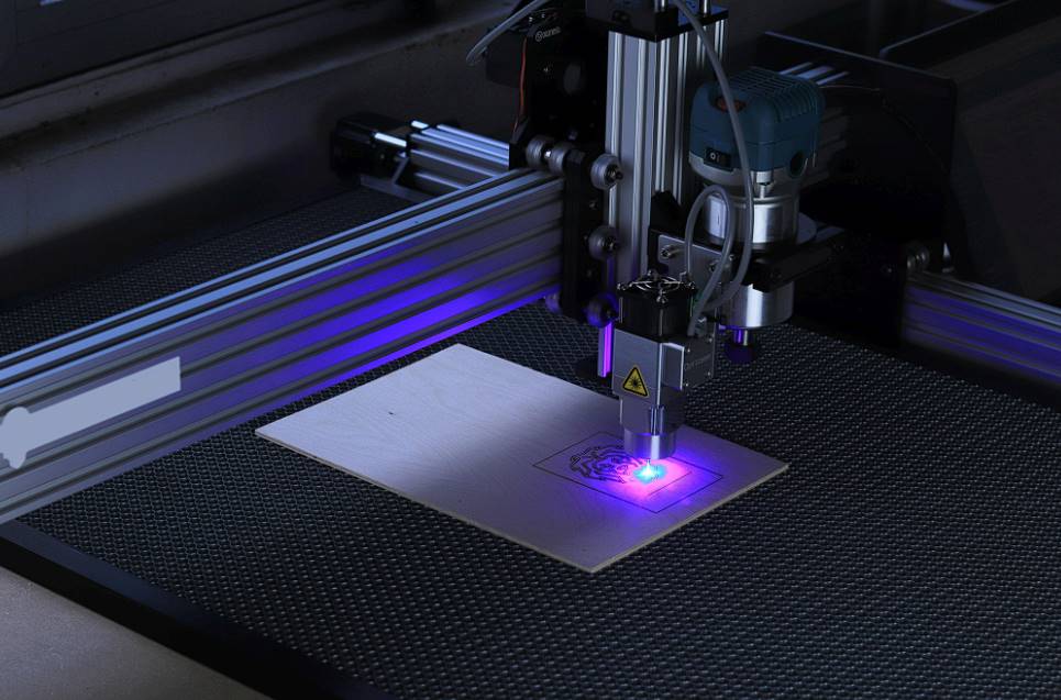 what is the difference between laser cutting and plasma cutting