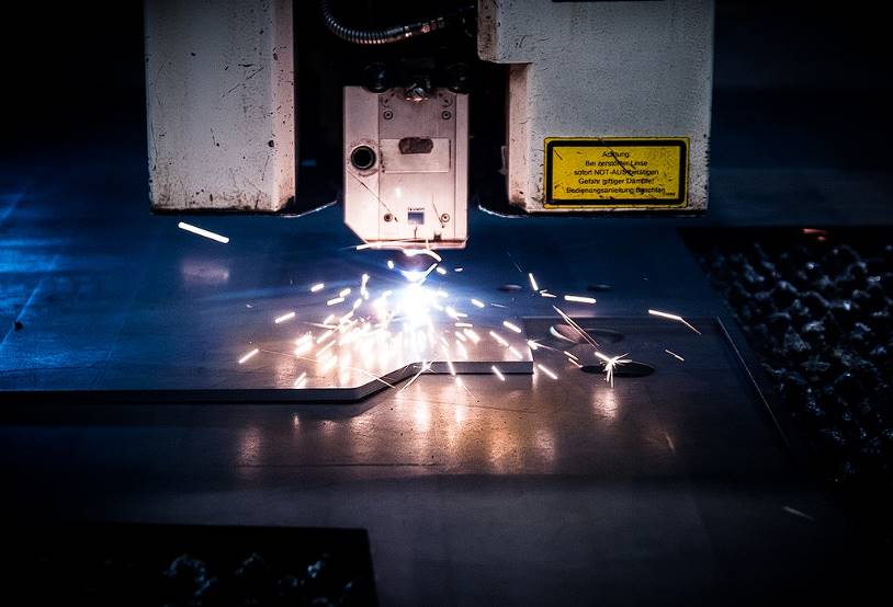 what to consider before buying a laser cutting machine 2